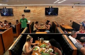 Bares e restaurantes estão otimistas para o primeiro trimestre de 2025, aponta pesquisa da Abrasel