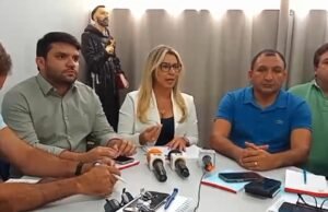 Mesa Diretora da Câmara de Canindé realiza reunião extraordinária para discutir denúncias contra prefeito