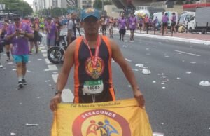 Porteiro cearense realizou sonho de correr a São Silvestre, esperado há 35 anos