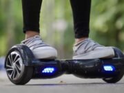 Utilização do hoverboard por crianças e jovens exige atenção redobrada dos pais com quedas e lesões