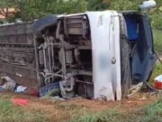 Ônibus que saiu do Ceará com destino a São Paulo tomba e deixa sete mortos; uma das vítimas era de Tauá
