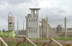 Justiça determina interdição de presídios em Itaitinga por superlotação