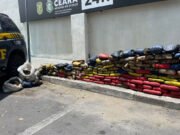 Polícia Rodoviária Federal apreende 180 kg de skunk escondidos em pneus de caminhonete em Sobral