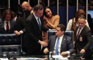 Nova Mesa Diretora do Senado é eleita por aclamação