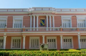 UFC abre seleção para professor substituto com salário de até R$ 6,3 mil