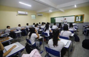 Reajuste de 6,27% do piso salarial para professores da rede pública estadual é aprovado na Assembleia Legislativa
