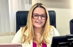 Vereadora Mônica Pelegrine critica gestão de Ricardo Silveira e diz que prefeito não apoiará reeleição de Elmano