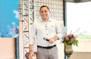 Marcílio Coelho anuncia reforma de escolas e reajusta salário de professores de acordo com Piso do Magistério