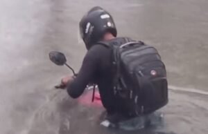 Chuva de 172,4 mm em Aquiraz deixa carros e motos parcialmente submersos e diversos pontos de alagamento