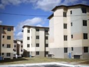 Elmano assina contrato para construção de 216 unidades habitacionais do Minha Casa, Minha Vida em Caucaia