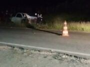 Duas adolescentes morrem em acidente na CE-060, em Mombaça; motorista foge do local