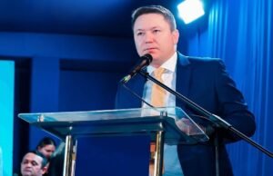 TRE-CE cassa prefeito e vice de Senador Sá por abuso de poder político e econômico