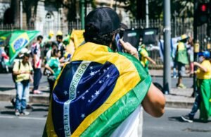 Reflexão sobre as neuroses políticas atuais