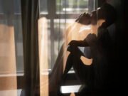 Brasil registra quase meio milhão de afastamentos por saúde mental em 2024