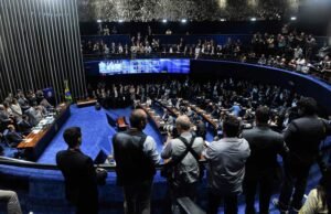 Servidores do Senado são liberados para trabalhar em escala 4×3