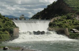 Açude Orós, segundo maior reservatório do Ceará, sangra após 14 anos