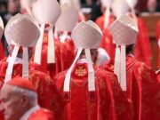 Conclave para escolher novo papa inicia em 7 de maio, anuncia Vaticano