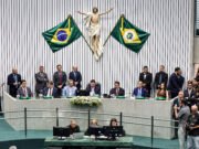 Com presenças de ex-presidentes, parlamentares e autoridades, Alece realiza sessão solene de 190 anos da Casa