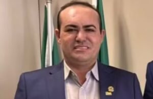 Prefeito de Potiretama é investigado por incendiar fazenda de advogado com ajuda de facção criminosa