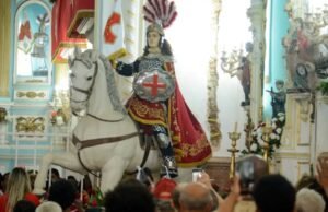 Fé, história e resistência: fiéis celebram São Jorge no Rio de Janeiro e refletem sobre o legado do santo guerreiro