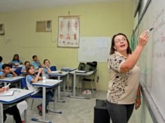 Sancionado novo piso de R$ 5.130 para professores da educação básica