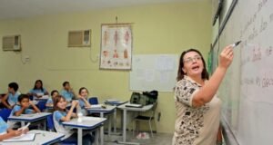 Sancionado novo piso de R$ 5.130 para professores da educação básica
