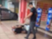 Cadeirante é agredido por segurança da Americanas; agressão foi filmada