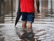 Brasil precisa investir R$ 22 bilhões em drenagem de águas da chuva, aponta instituto