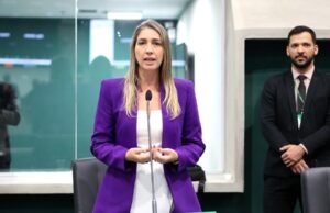 Larissa Gaspar propõe plebiscito para decidir sobre renovação da concessão da Enel