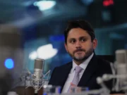 Juscelino conversa com Lula e pede demissão do Ministério das Comunicações