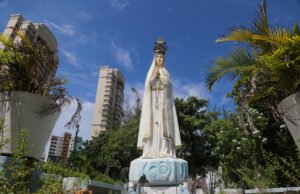 Monumento de Nossa Senhora de Fátima é entregue à Praça Pio IX após restauração