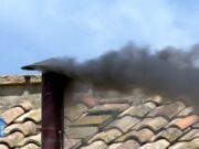 Conclave: Vaticano tem fumaça preta após nova votação nesta quinta, 8