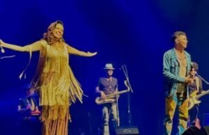 Thaty Rabello assina figurino exclusivo do espetáculo “Silvero Interpreta Belchior”, com celebração no Jardins Lounge Bar