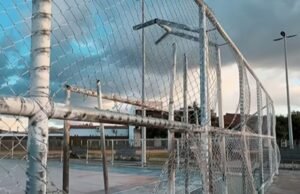 Praça Mais Infância do bairro Renascer, em Quixadá, volta a ser alvo de denúncia por abandono da gestão municipal