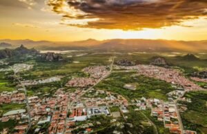 Quixadá: um diamante bruto à espera de políticas que transcendam vaidades