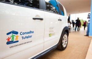 Primeira-dama da Alece traz detalhes sobre formação e selo para reconhecer conselheiros tutelares no Ceará