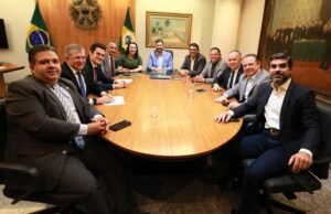 Romeu Aldigueri se reúne com deputados da oposição e reforça tratamento igualitário no Parlamento estadual