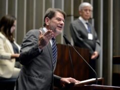 Cid diz que aceita ser coordenador da campanha de reeleição de Elmano: “Farei de corpo e alma”