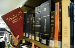 Aprovado projeto que disponibiliza bíblias e livros sagrados nas escolas estaduais
