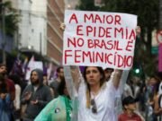 Casos de feminicídio por arma de fogo aumentam em 2025 no país