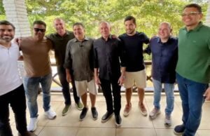 Ciro e André Fernandes no aniversário de Roberto Cláudio. Quais os sinais para 2026?