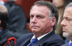 Bolsonaro passa mal e é levado para hospital de Brasília