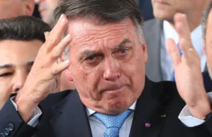 Bolsonaro nega tentativa de fuga e pede revogação da prisão domiciliar