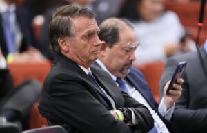 STF forma maioria para condenar Bolsonaro e outros sete réus por trama golpista