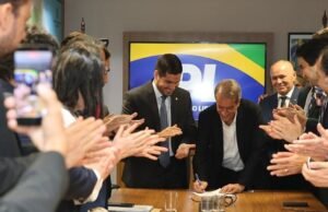 André Fernandes assume presidência do PL Ceará em evento com Valdemar Costa Neto