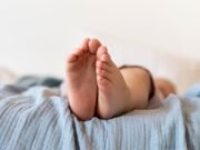 Brasil registra mais de 121 mil internações de crianças por acidentes em 2024; quedas lideram os casos