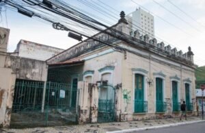 Câmara dos Vereadores de Fortaleza é acionada pelo MP para criar lei que regule destinação social de imóveis abandonados na capital