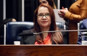 Secretária da Saúde do Ceará, Tânia Mara Coelho participa de sessão especial dos 125 anos da Fiocruz