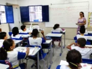Câmara aprova programa de bolsas para incentivar formação de novos professores
