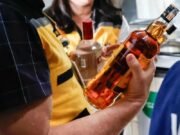 Após casos de intoxicação por metanol, médicos recomendam evitar consumo de bebidas alcoólicas